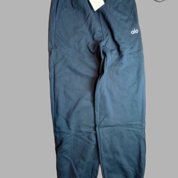 Alo Yoga Black Sweaters Set - Picture 6 of 6